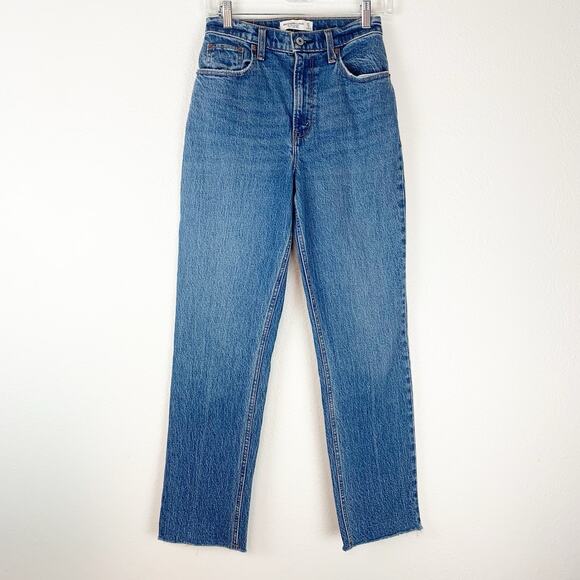 Abercrombie & Fitch Denim - Abercrombie & Fitch Jeans  25/0s Short CURVE LOVE 90s Straight Ultra High Rise